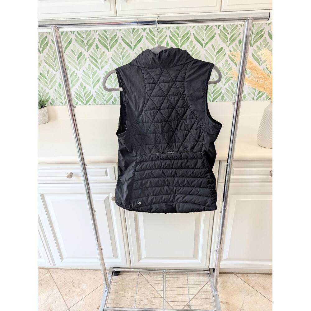 lululemon athletica Black Quilted Packable Vest 10 Double Zipper Puffer Sporty - Picture 3 of 11